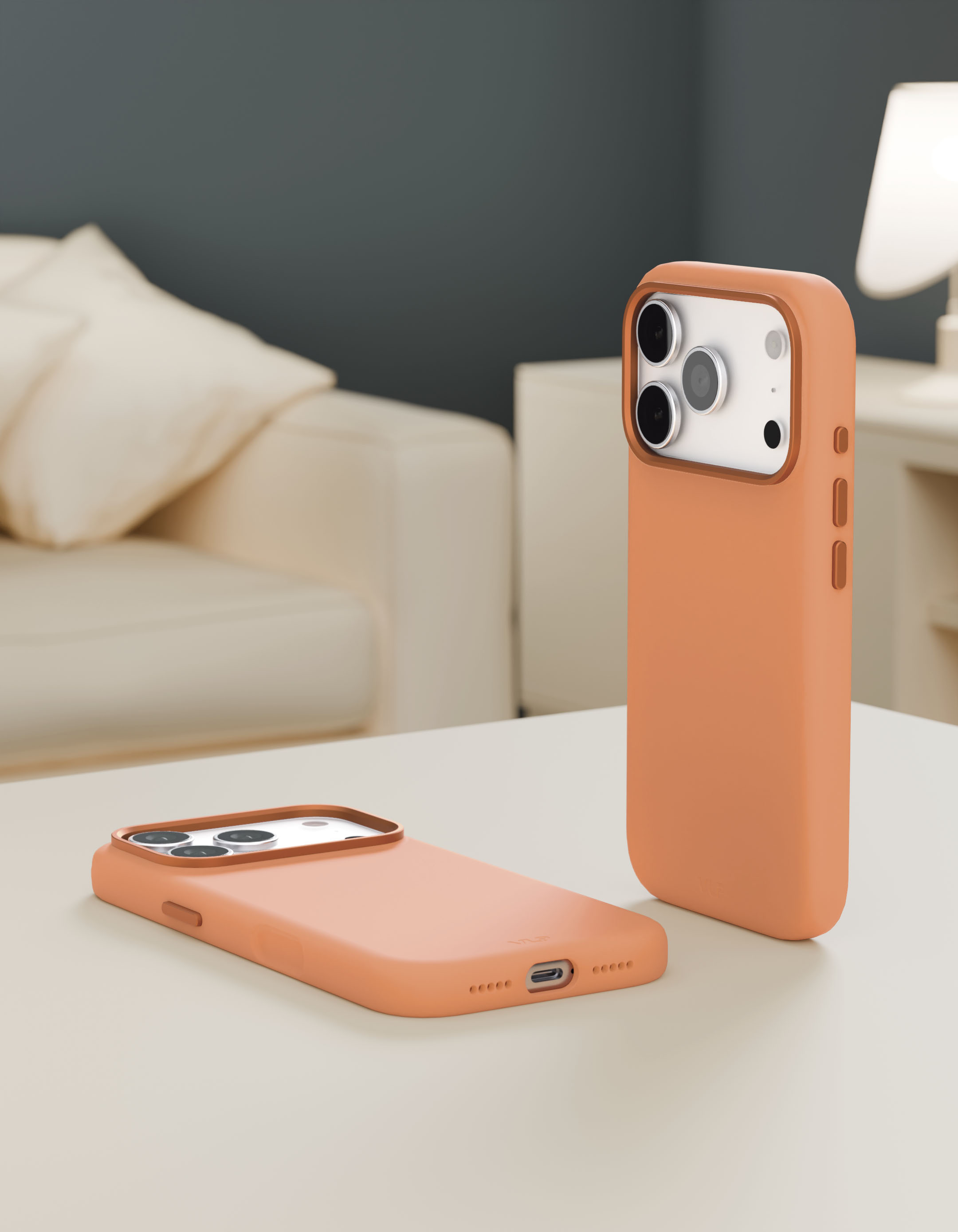 На фото изображено Чехол защитный VLP Aster Pro Case с MagSafe для iPhone 17 Pro, оранжевый