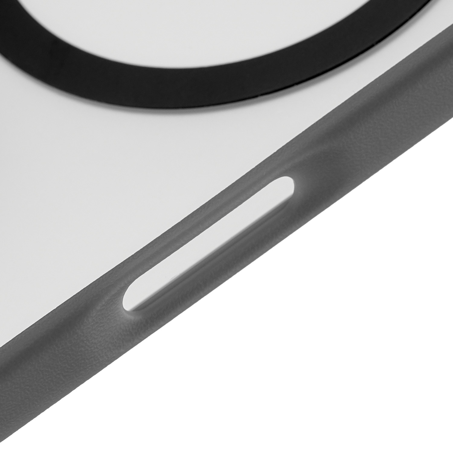 Фото Чехол защитный uBear Cloud Mag Case для iPhone Air, серый На фото изображено Чехол защитный uBear Cloud Mag Case для iPhone Air, серый