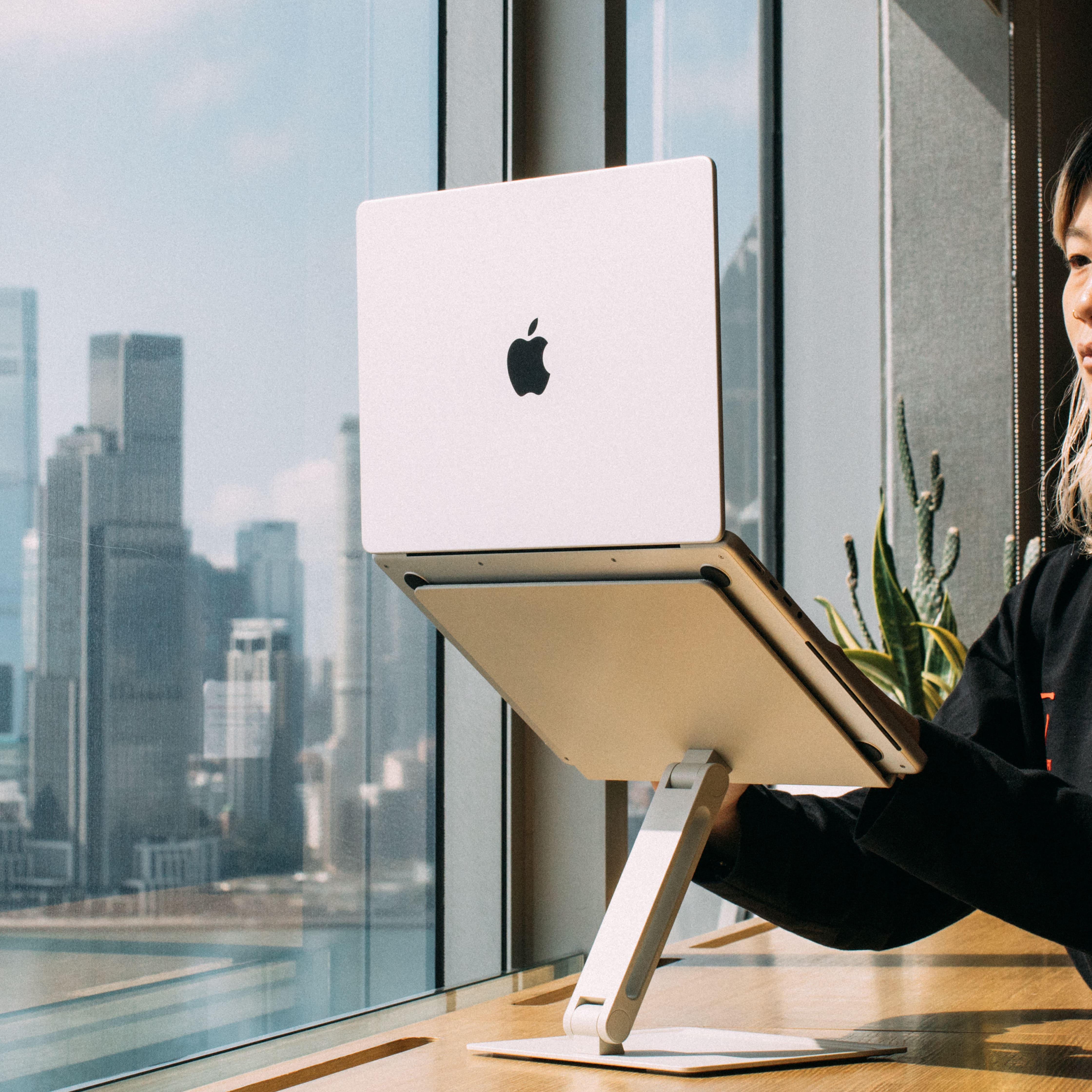 Подставка для ноутбука Native Union Home Laptop Stander, серый
