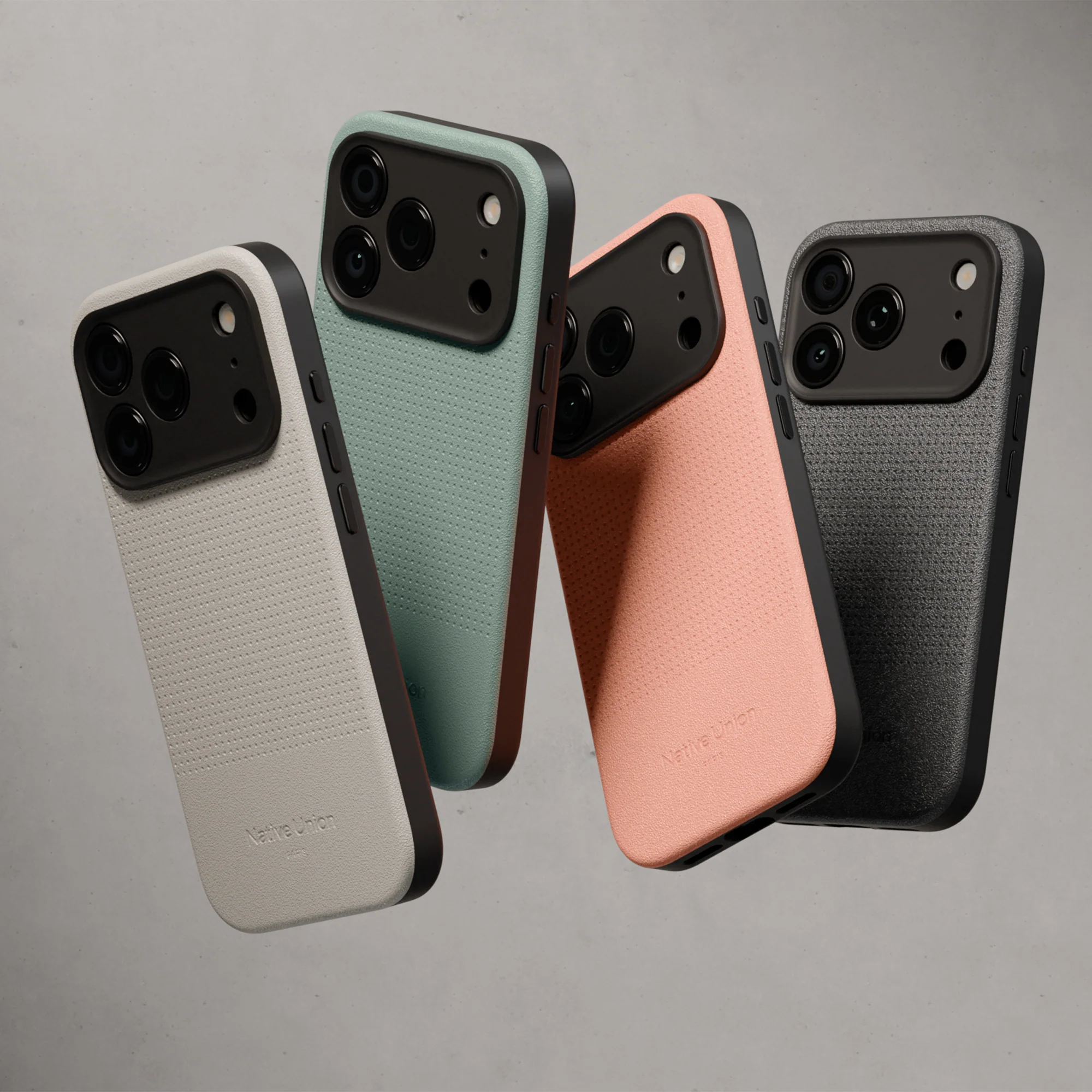 На фото изображено Чехол Native Union Active Case MagSafe для iPhone 17 Pro, песочный